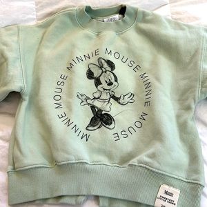 Kids sweatshirt size 6